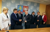 PODPISANO UMOWĘ NA DOFINANSOWANIE PROJEKTU "MODERNIZACJA OŚWIETLENIA NA TERENIE GMINY POŁANIEC"