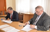 NOWOCZESNE OŚWIETLENIE NA TERENIE GMINY POŁANIEC – umowy na budowę odcinków oświetlenia ulicznego podpisane