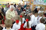SENIORZY Z ŚDS ŚWIĘTUJĄ DZIEŃ BABCI I DZIADKA W PRZEDSZKOLU