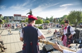 NA FOLKOWĄ NUTĘ PRZY FONTANNACH ….. 
